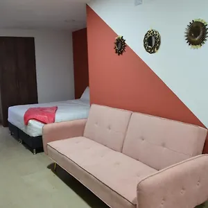 https://top-location-1-br-10-min-airport.hotels-bogota.net